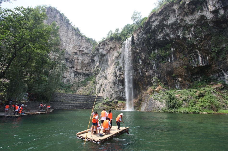 盛夏玩水季 沕沕水险溢河乐逍遥