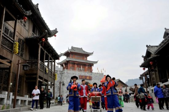 首届酉阳桃花源雪花啤酒音乐狂欢节7月开幕