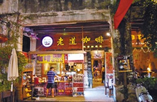 佛山岭南新天地:古典与现代的时空交错