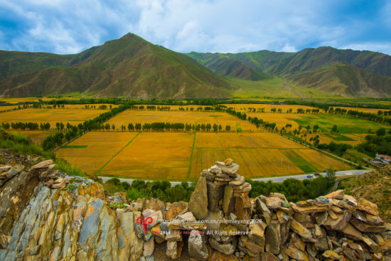 寻访西藏第一座宫殿雍布拉康 寻访西藏第一座宫殿雍布拉康