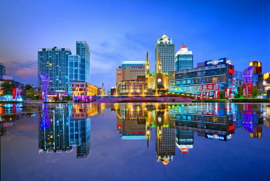 典雅与时尚共存 夜色宁波的醉人情怀_新浪旅游_新浪网