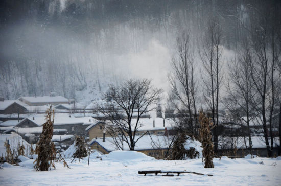 山村雪景