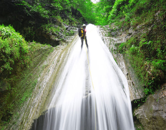 去宜昌挑战瀑布上的芭蕾