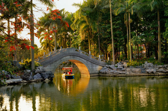 小桥流水 图:青秀山旅游风景区