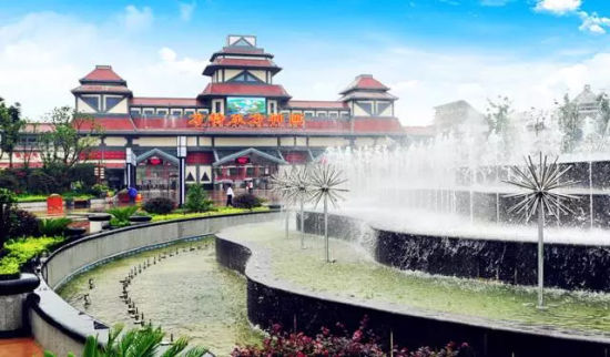 芜湖方特水上乐园和木质过山车喊你来玩