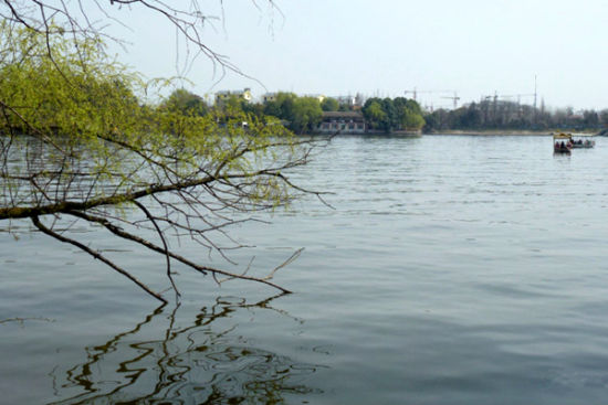 中国 陕西 正文   兴元湖公园位于陕西汉中市,因唐中属兴元府而得名
