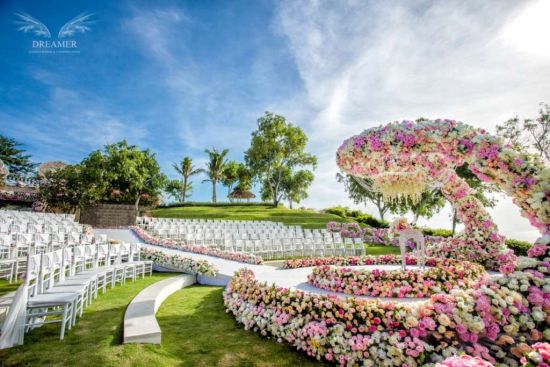 见证梦想实现的一刻巴厘岛千人世纪婚礼揭秘