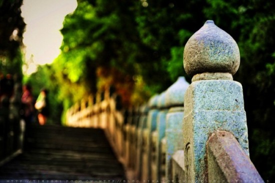 避暑消夏何足道 与君同游武当山