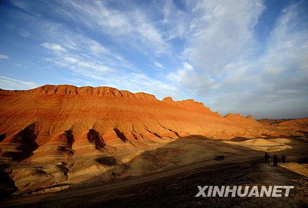 组图:奇特的甘肃戈壁丹霞景观