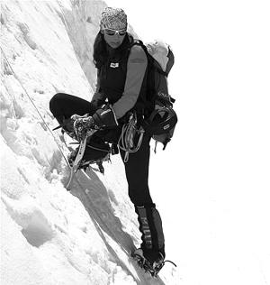 登山女不畏两脚趾截肢 目标全球14座最高峰