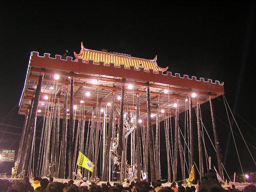 中元普渡:台湾大祭祀 抢孤大赛(组图)(2)