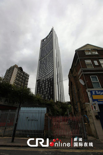 2010年8月12日,英国伦敦,位于伦敦城市天际线的斯特拉塔(strata