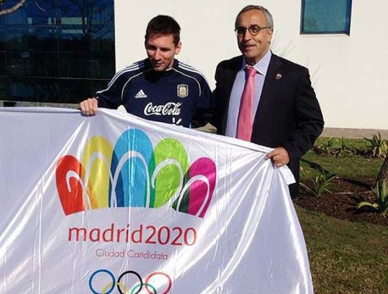 巴萨王牌梅西为马德里加油! 支持主办2020奥运