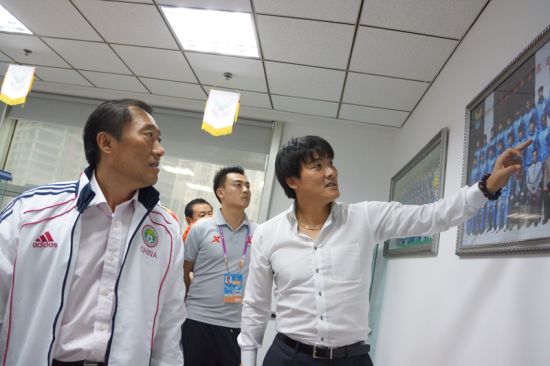 大连阿尔滨足球俱乐部