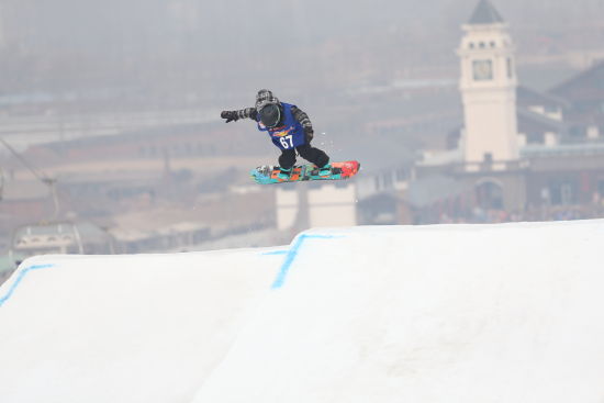 公开赛史上年龄最小参赛选手9岁滑手苏翊鸣在