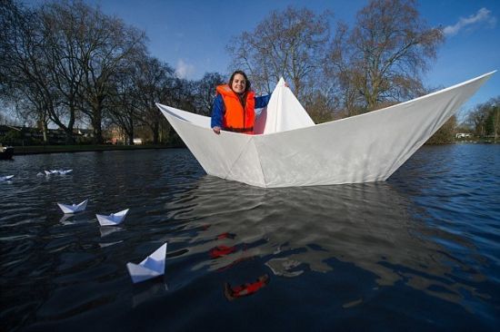 6米超级纸船 可搭载1名成年人航行