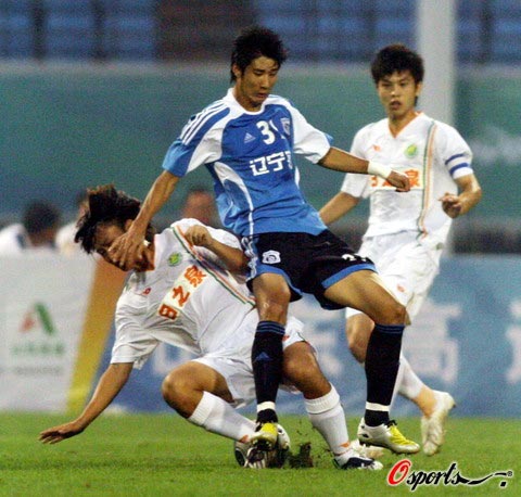 图文-[全运会男足半决赛]辽宁VS广东 休想轻松