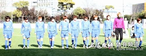 图文-上海女足新赛季崭新亮相 轻松战胜对手拿三分
