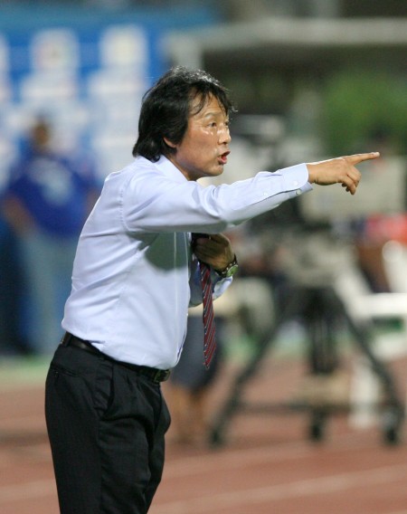 图文-[世预赛]科威特1-1韩国 韩国队主教练赵广