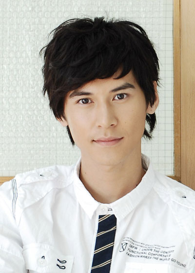  英皇艺人 助阵斯杯:陈家乐曾出演Twins+MV_篮