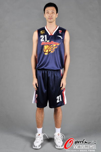 广东队七冠王老兵转投nbl 效力九年留下1000 500