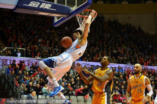 不止数据漂亮!周琦主场获掌声:帮球队赢球_篮