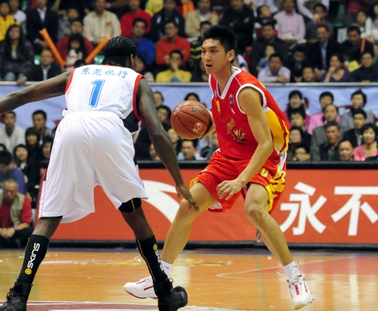 图文-[CBA]广东112-63八一 张博欲单挑