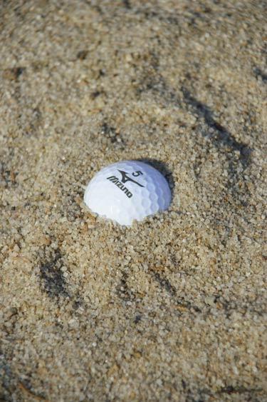 球技-如何打好沙坑球果岭边缘沙坑之荷包蛋打法