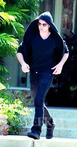 Robert Pattinson ɫҲܲѹ 