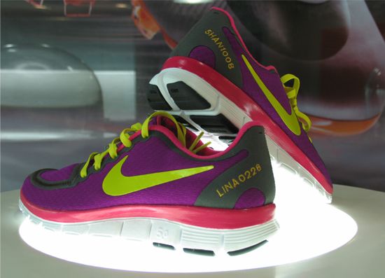 nikeid特别为李娜设计的礼物祝福她继续神勇奋战