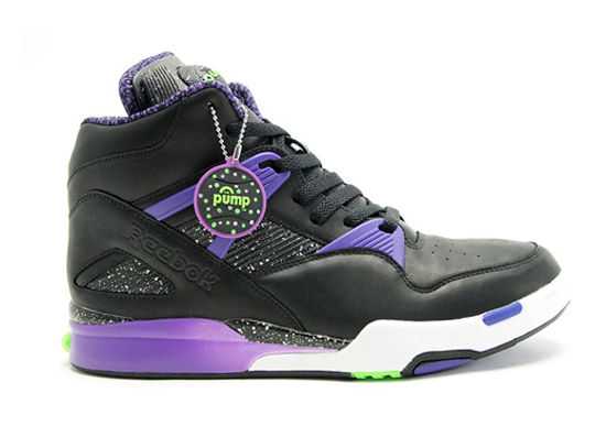 atmos x Reebok Pump Omni Zone“东京”