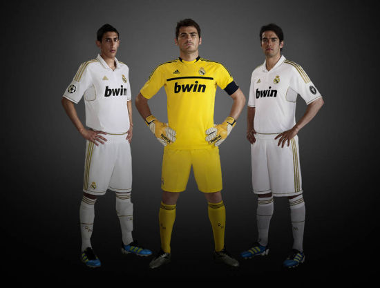 阿迪达斯发布最新皇家马德里球衣 金色元素融
