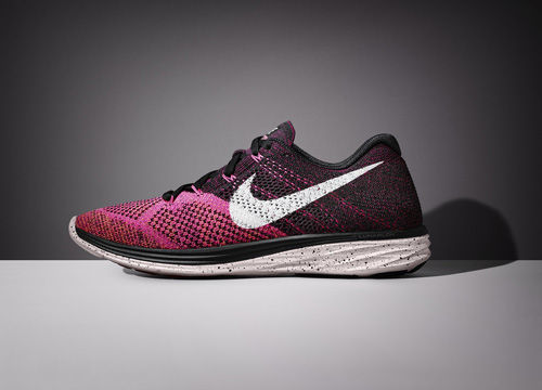 Flyknit Lunar系列第三代跑鞋 为飞驰而生_我为