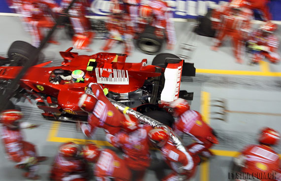 F1新加坡站第17圈：加油系统故障马萨付出惨痛代价