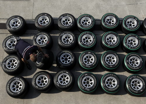 F1车队通过轮胎新规:Q3赛车正赛发车必须用Q3轮胎