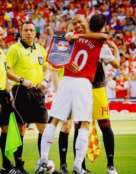 阿森纳两代王牌前锋在这场比赛正式交接！