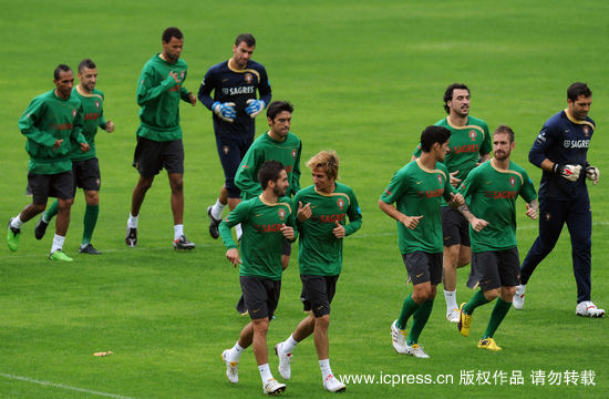 世界杯预选赛欧洲区附加赛直播 U2706P6T12D4699976F44DT20091116232637.jpg