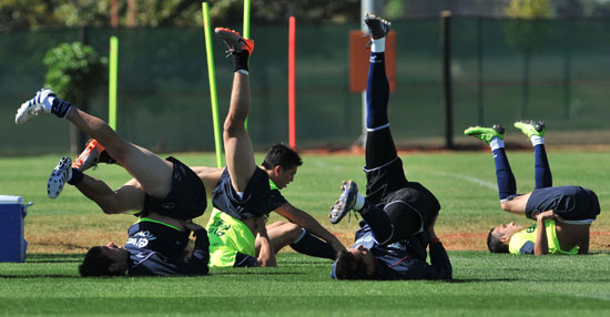 图文-智利训练备战世界杯活动开每一个关节