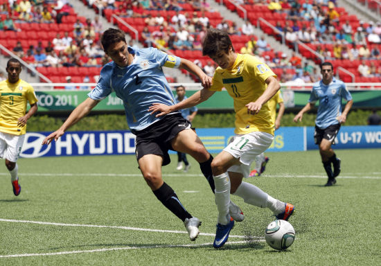 图文-U17世界杯乌拉圭3-0巴西 巴西队鲜有机会
