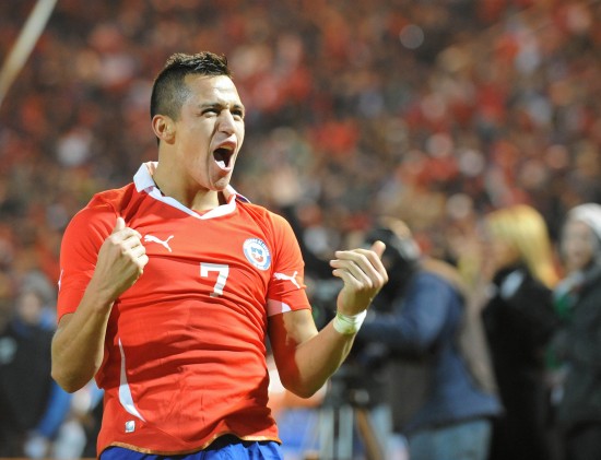 图文-美洲杯乌拉圭1-1智利 桑切斯在进球后庆祝