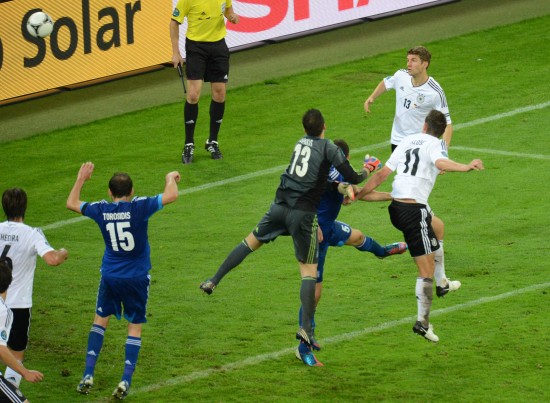 图文-[欧洲杯]德国4-2希腊 克洛泽头球破门_国