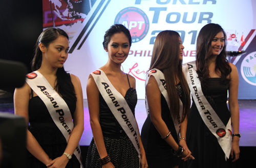 图文-APT菲律宾站普拉多夺冠 现场美女礼仪很亮眼