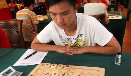 图文-博瑞杯象棋青年赛第五日 葛超然小有帅气