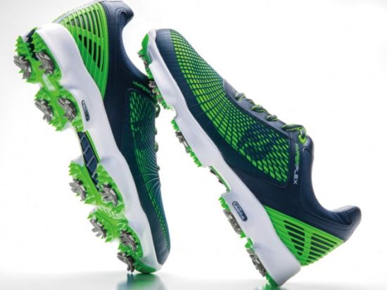 2015年FootJoy推出HyperFlex高尔夫球鞋