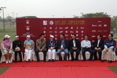 ͼ��-�й�Ů�ӹ������佱����佱�ֳ�