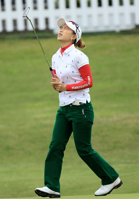 图文 英国女子公开赛第三轮上田桃子仰天叹息 综合体育 新浪竞技风暴 新浪网