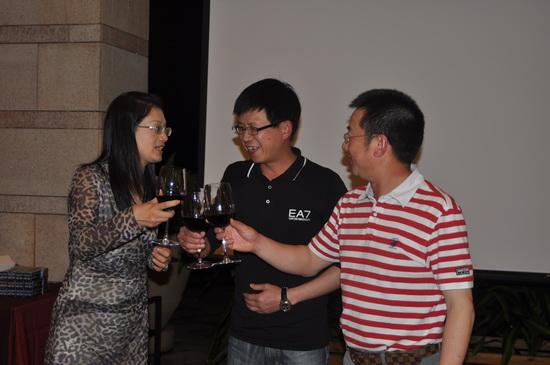 ���غ��������������ո�