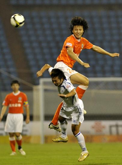 图文-[中超]山东鲁能2-0武汉光谷 吴昊泰山压顶