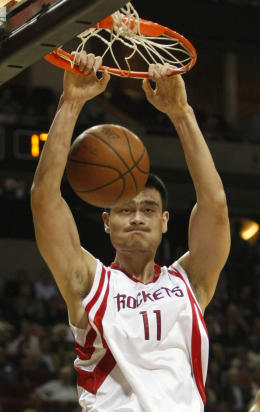 姚明连续末节接管比赛 巨人:已知道如何打关键