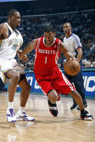 图文-[NBA常规赛]火箭vs黄蜂 麦蒂带球全力突